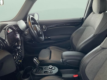 Used MINI Hatch 2022 for sale - 76663500: Photo