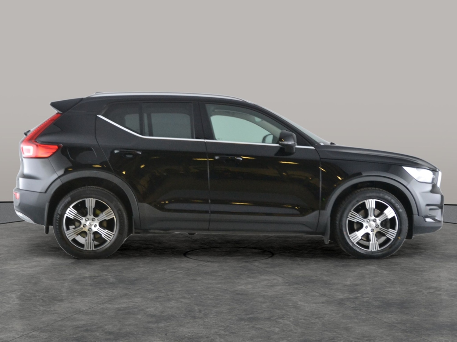 Used Volvo XC40 2021 for sale - 76477592: Photo 13