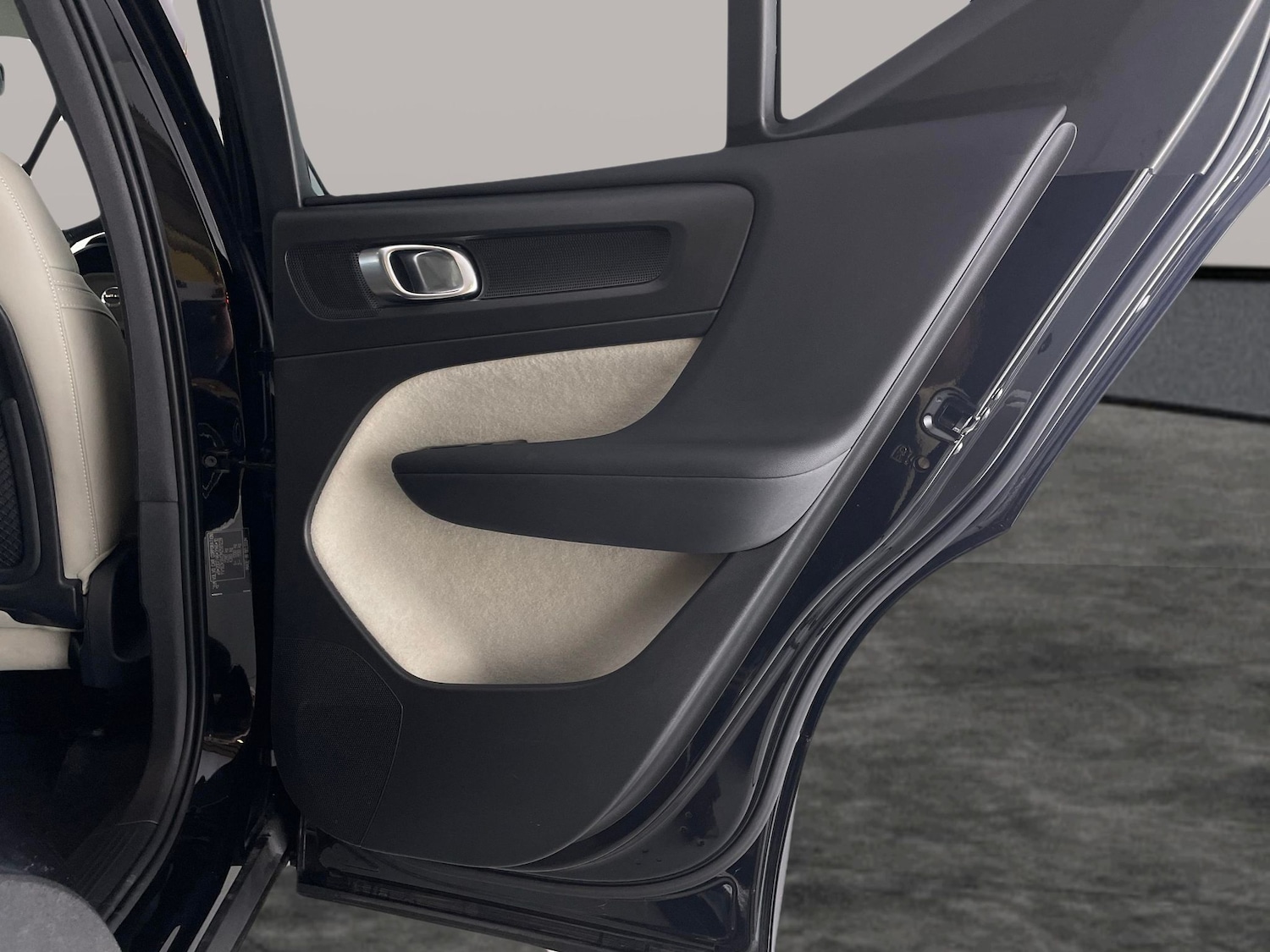 Used Volvo XC40 2021 for sale - 76477592: Photo 35