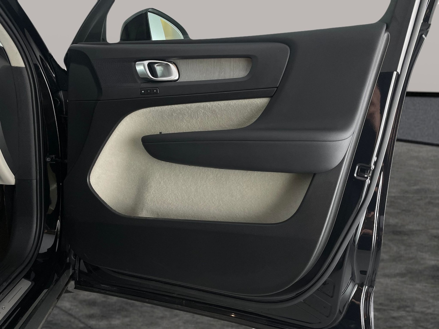 Used Volvo XC40 2021 for sale - 76477592: Photo 36