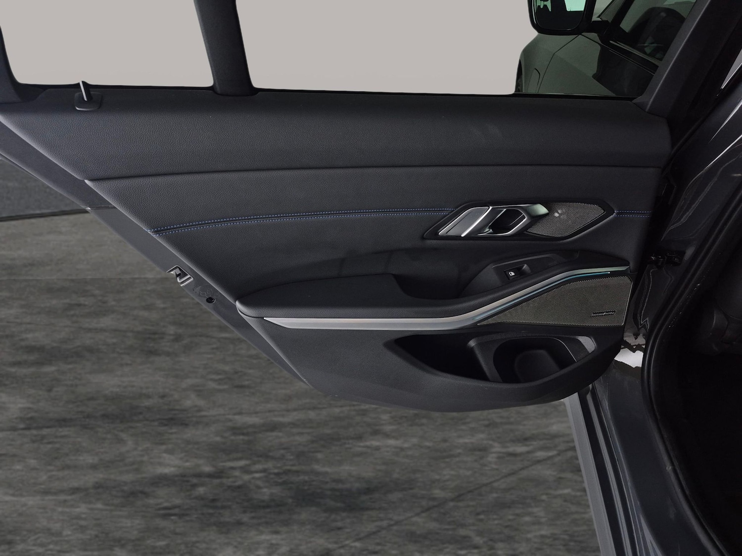 Used BMW 3 Series 2023 for sale - 77934719: Photo 42