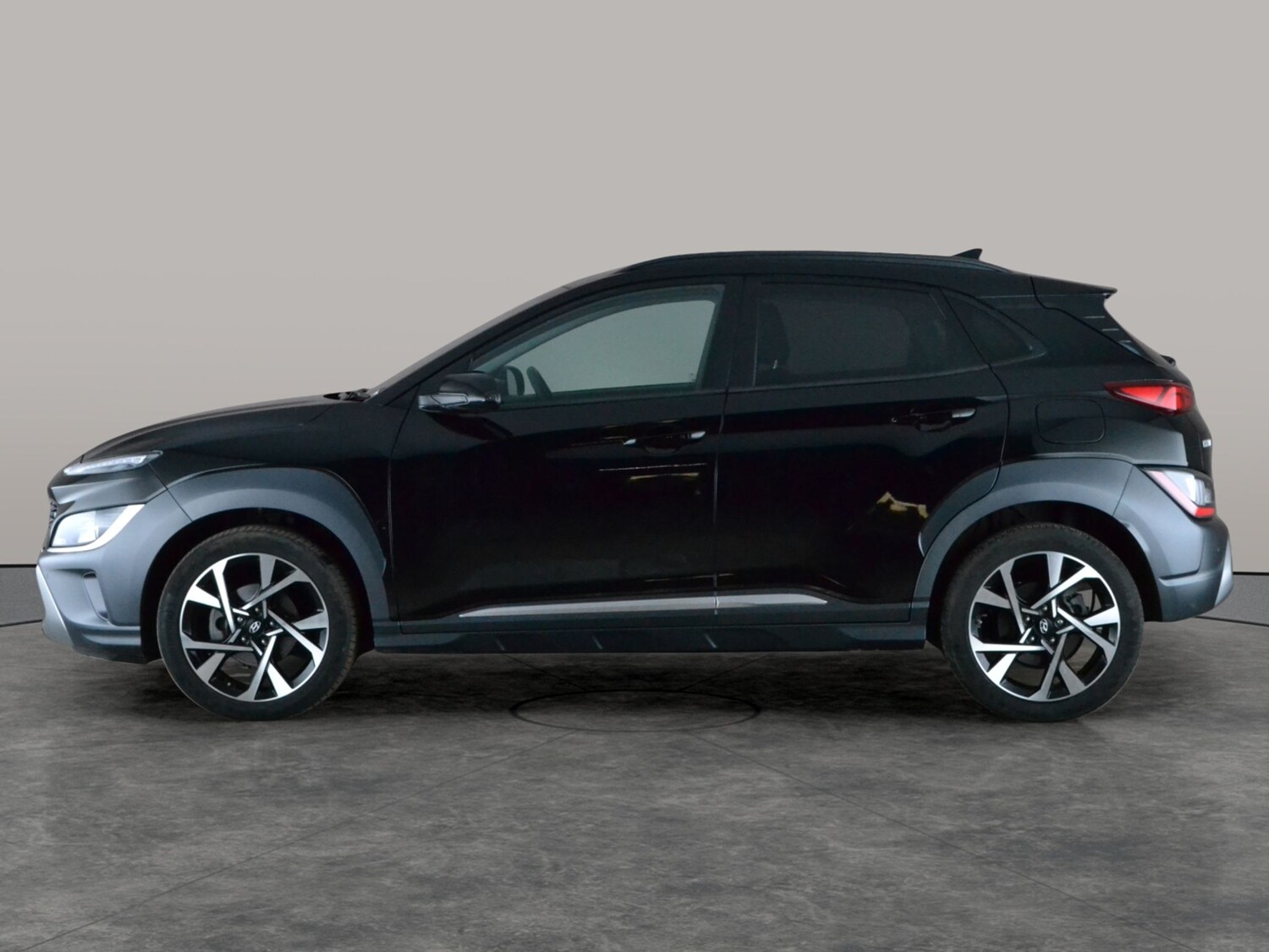Used Hyundai KONA 2023 for sale - 77890312: Photo 13