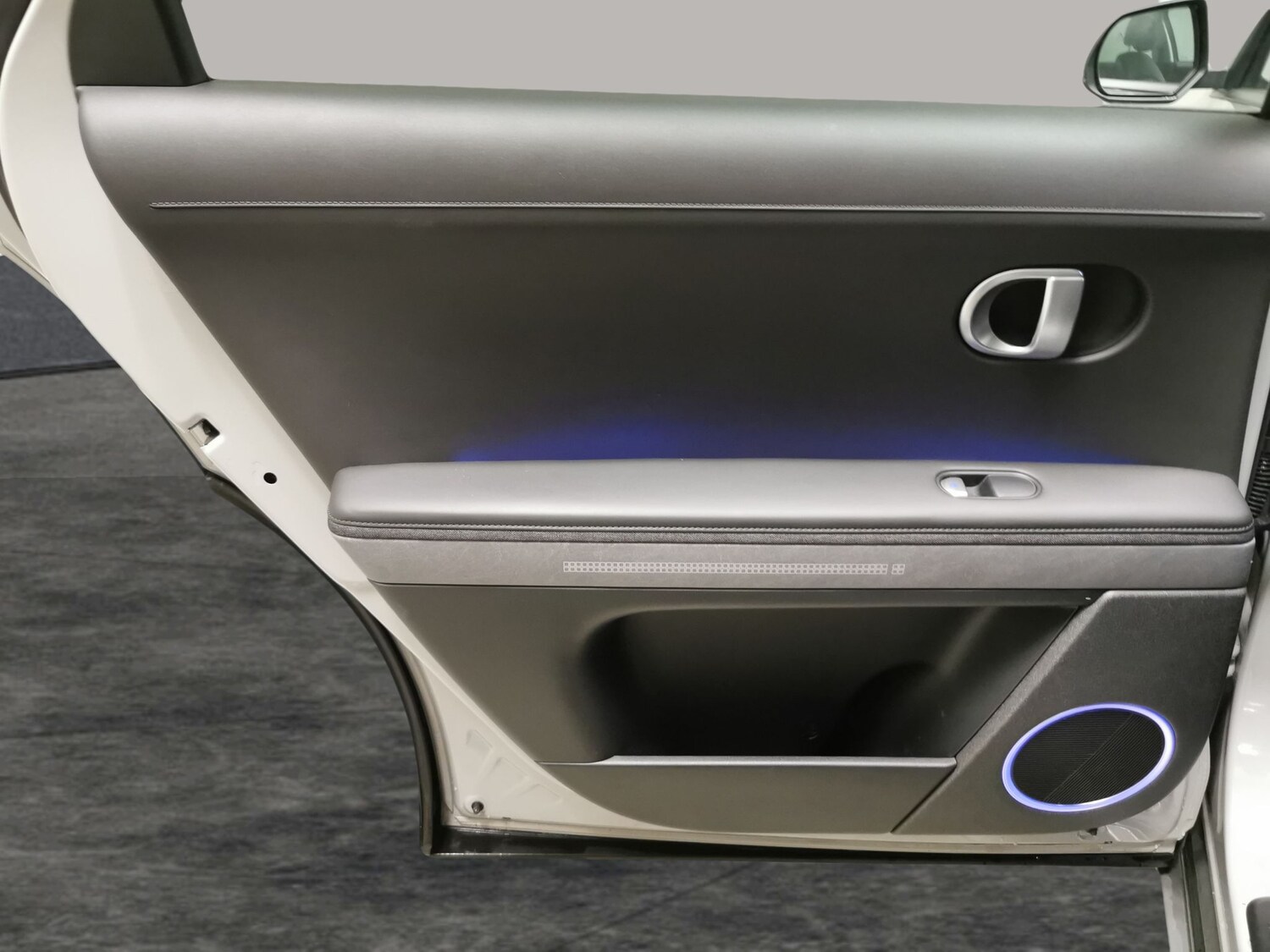 Used Hyundai IONIQ 5 2023 for sale - 78173359: Photo 33