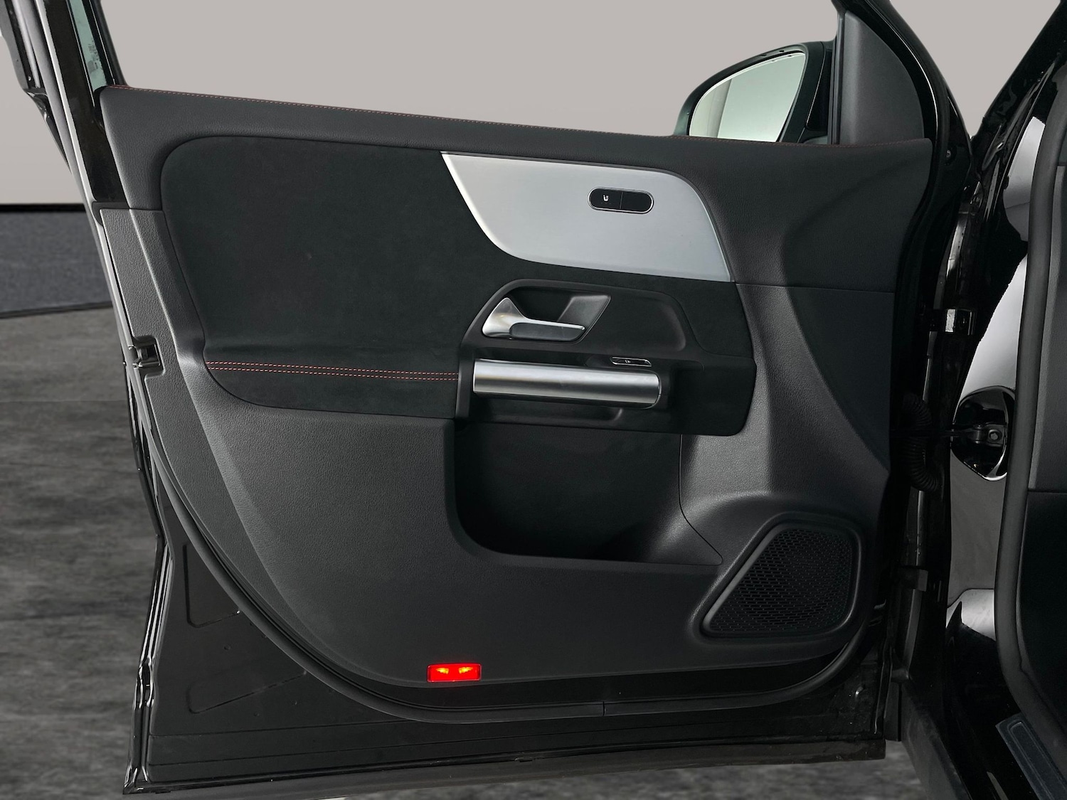 Used Mercedes-Benz EQA 2022 for sale - 76682131: Photo 30