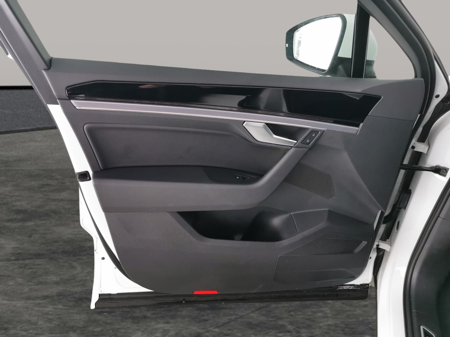 Used Volkswagen Touareg 2023 for sale - 77311197: Photo 32