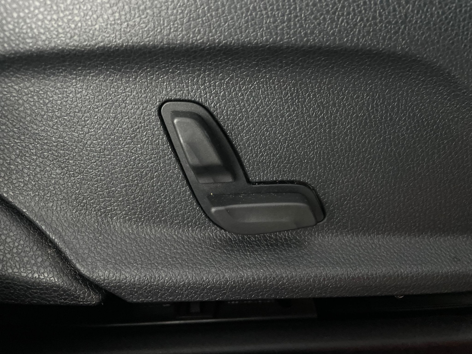 Used Mercedes-Benz EQC 2022 for sale - 77398806: Photo 17