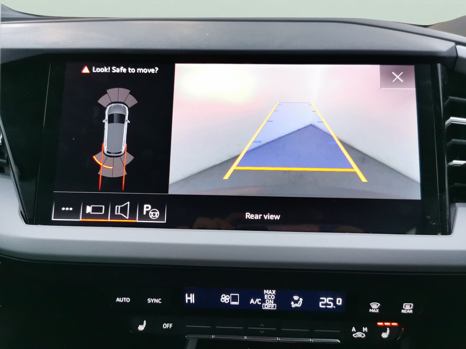 Used Audi Q4 e-tron 2022 for sale - 77019318: Photo 17