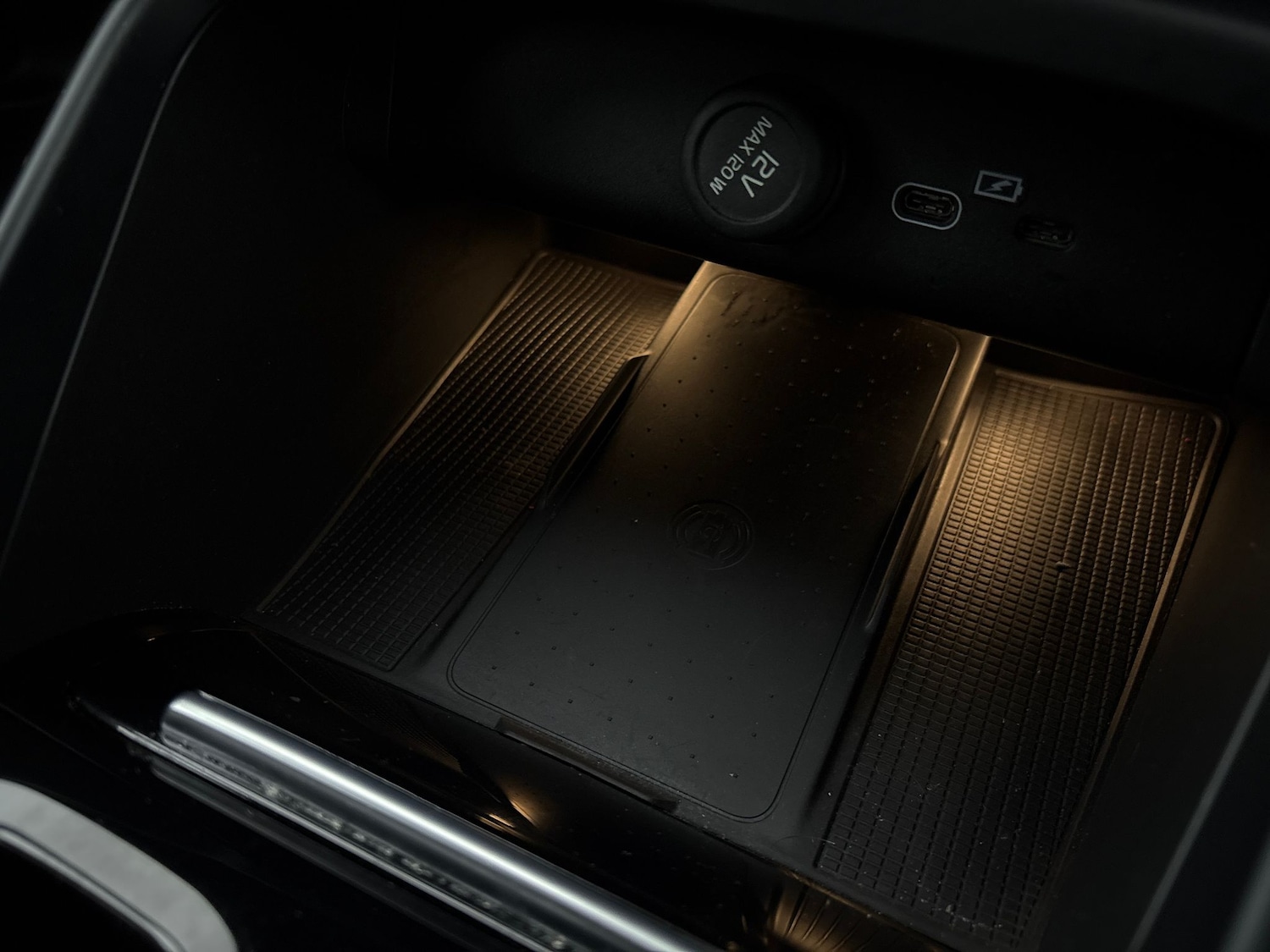 Used Volvo XC40 2022 for sale - 77031828: Photo 18