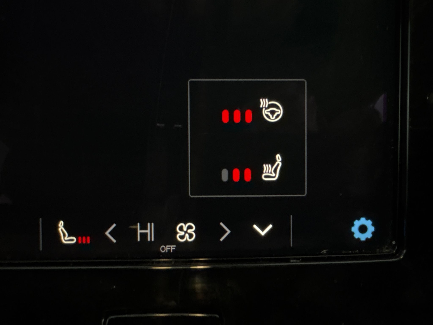 Used Volvo XC40 2022 for sale - 77031828: Photo 25