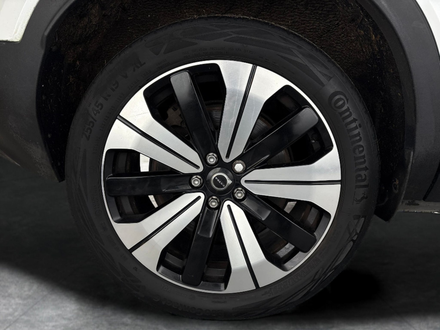 Used Volvo XC40 2022 for sale - 77031828: Photo 29