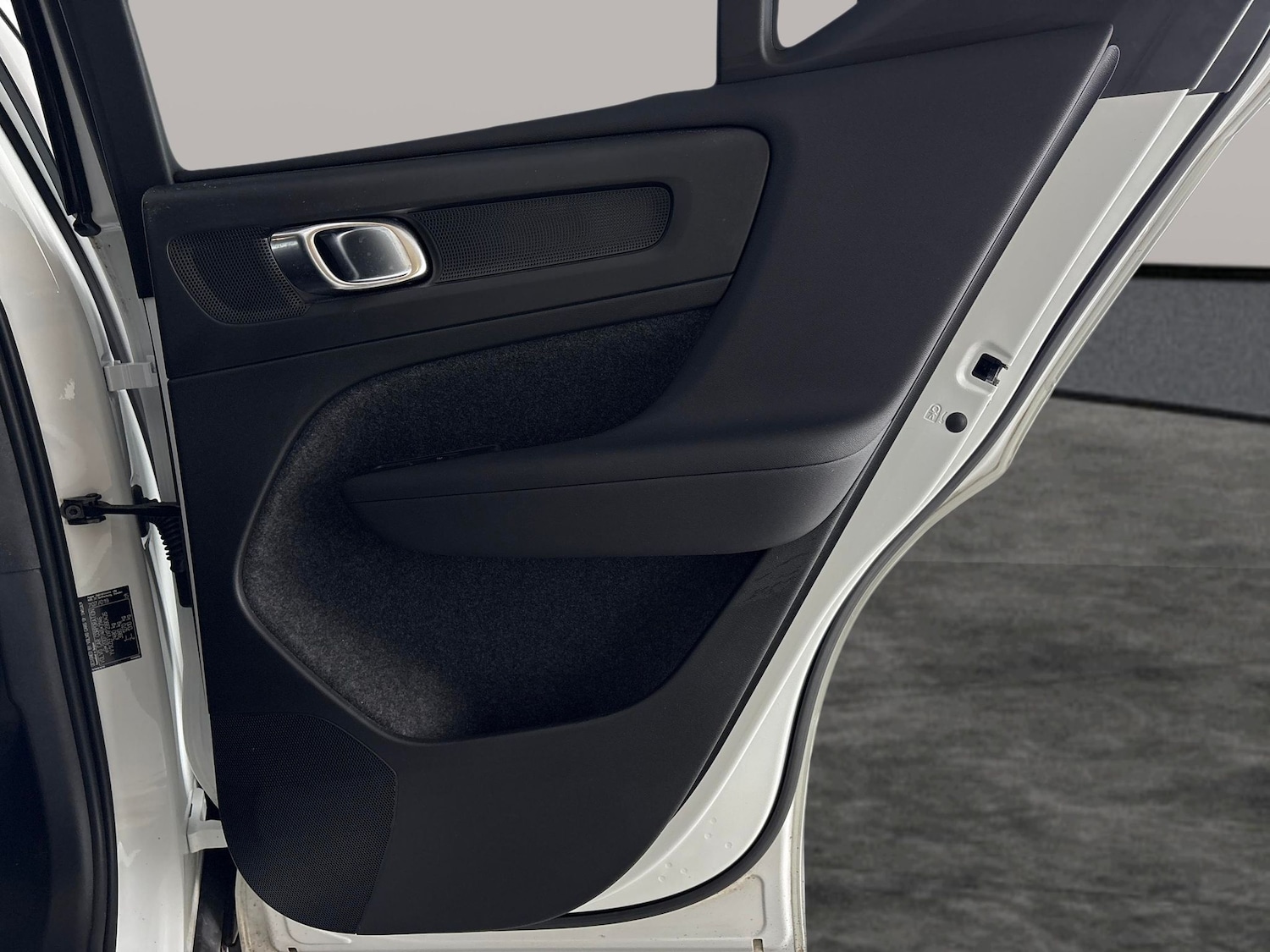 Used Volvo XC40 2022 for sale - 77031828: Photo 34