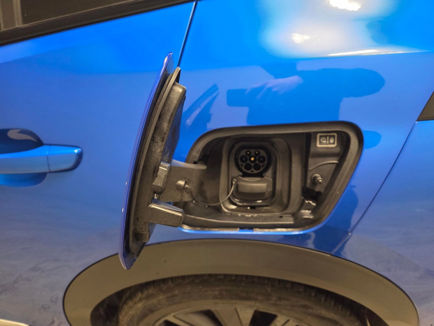 Used Peugeot E-2008 2021 for sale - 77558273: Photo 31