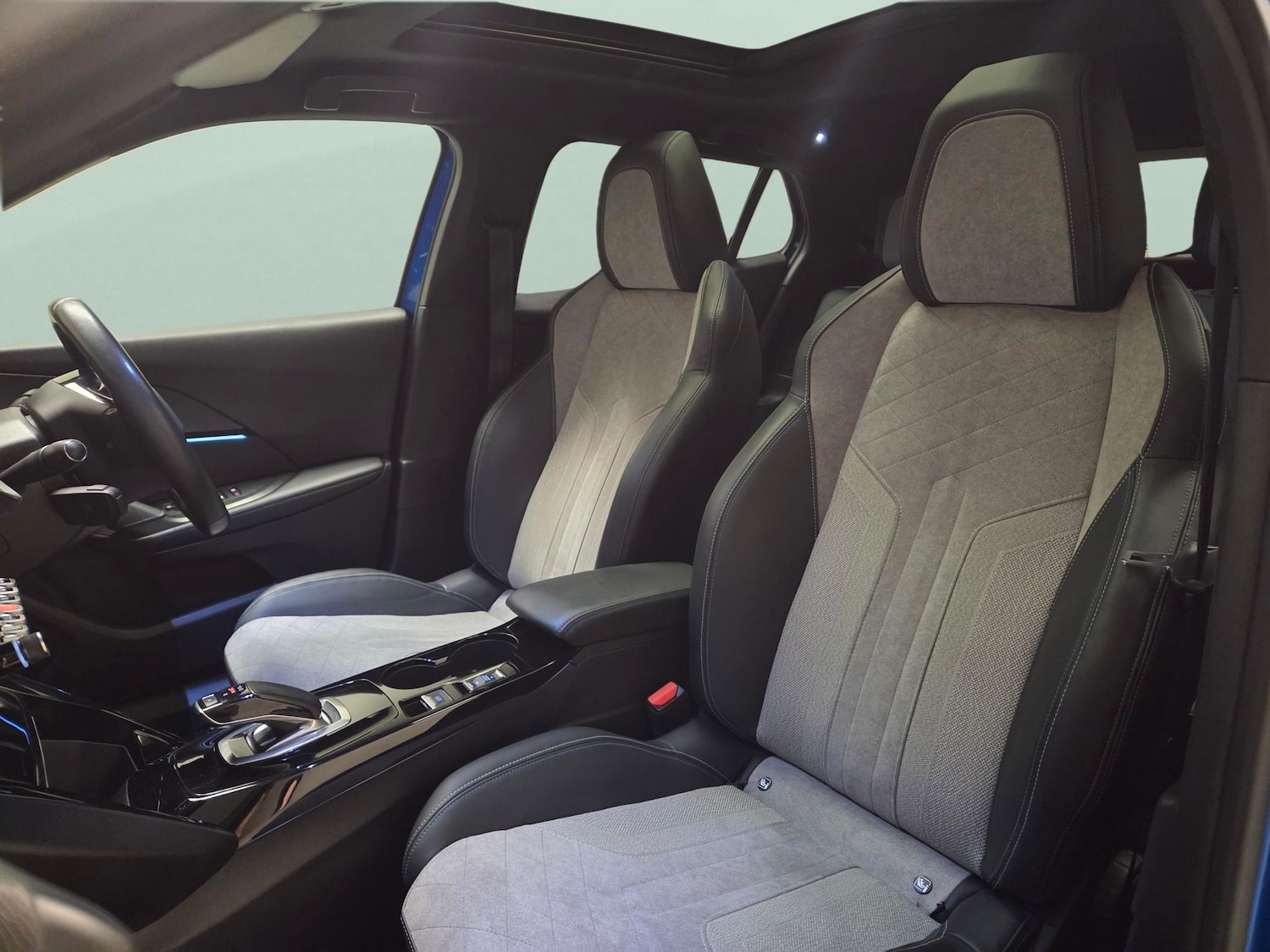 Used Peugeot E-2008 2021 for sale - 77558273: Photo 6