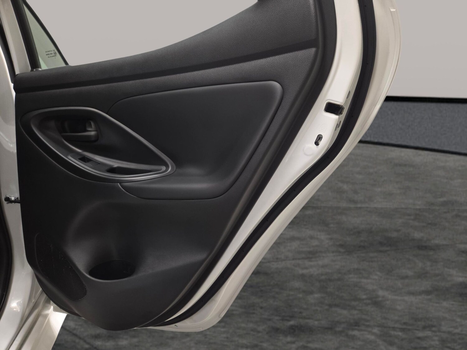 Used Mazda Mazda2 HYBRID 2023 for sale - 77746461: Photo 25