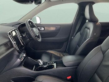 Used Volvo XC40 2022 for sale - 76542617: Photo