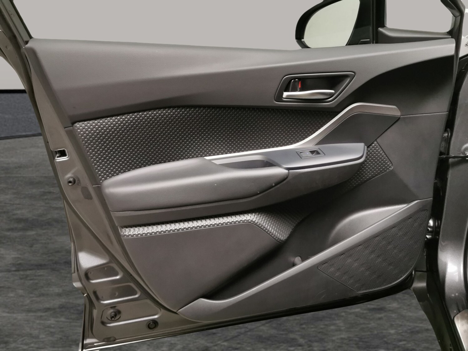 Used Toyota C-HR 2021 for sale - 77493036: Photo 22