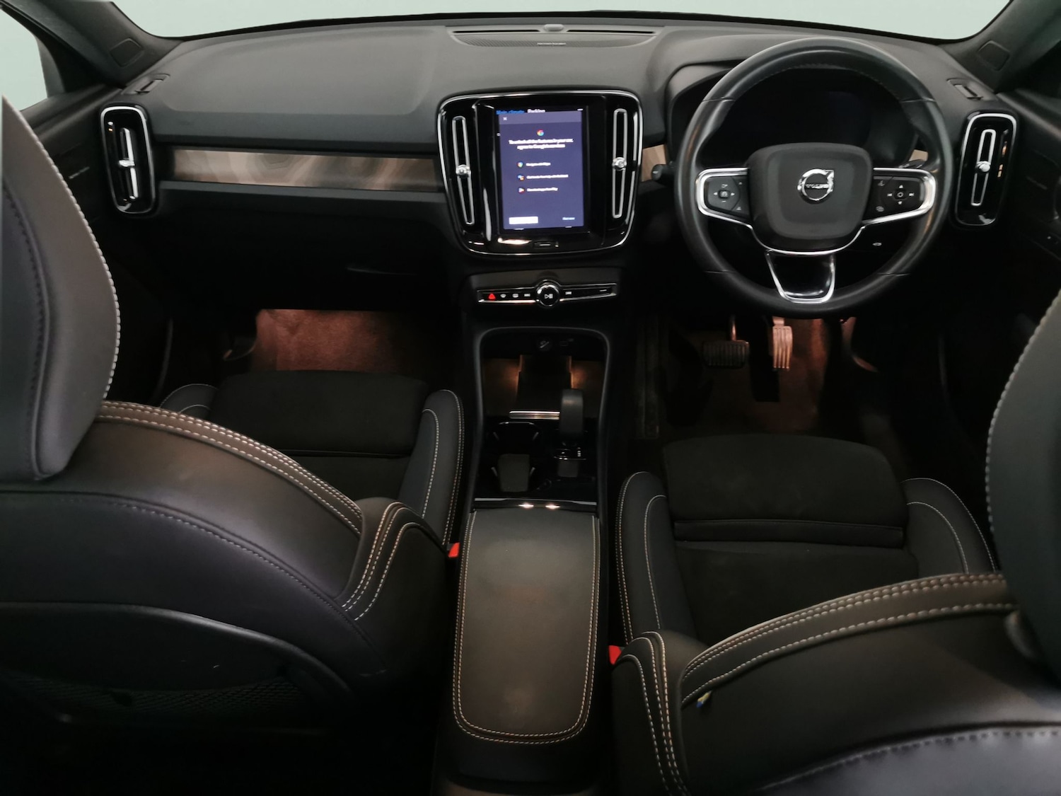 Used Volvo C40 2023 for sale - 77619674: Photo 10