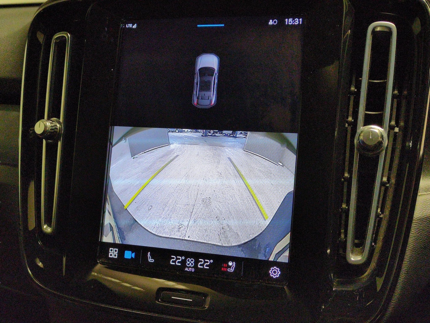 Used Volvo C40 2023 for sale - 77619674: Photo 8