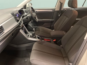 Used Volkswagen T-Roc 2023 for sale - 78494571: Photo