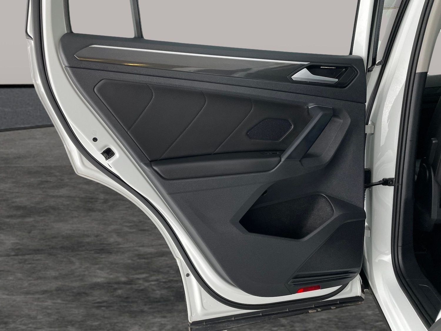 Used Volkswagen Tiguan 2021 for sale - 76312743: Photo 46