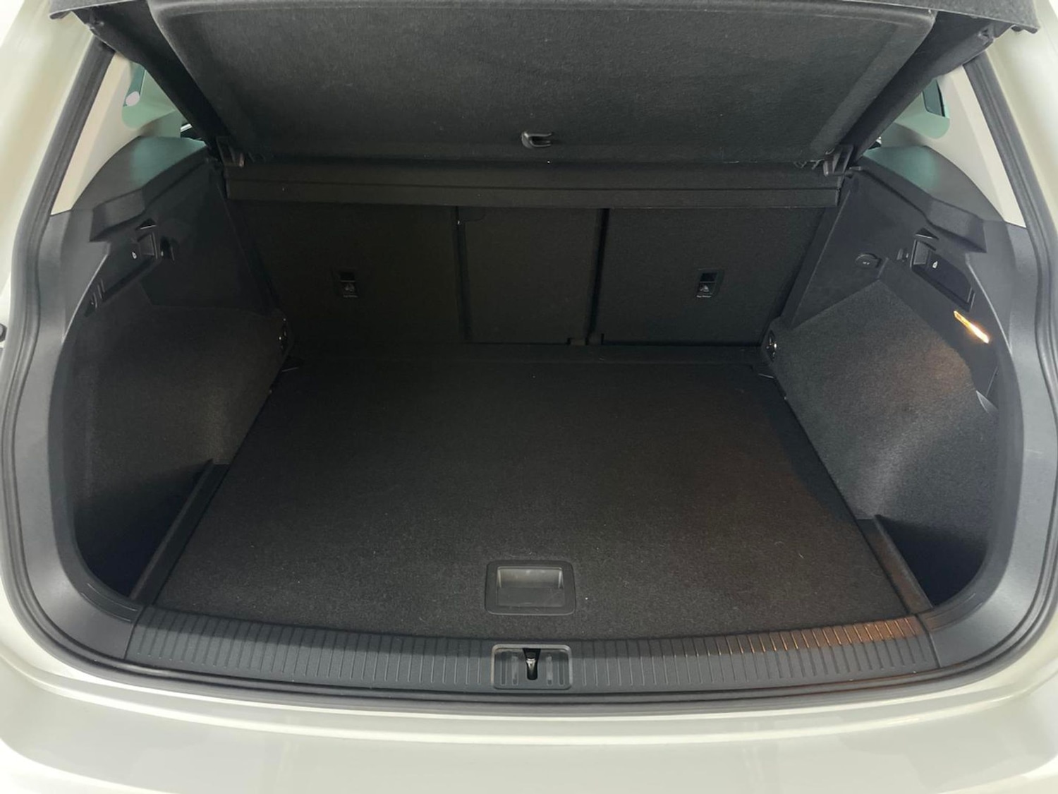 Used Volkswagen Tiguan 2021 for sale - 76312743: Photo 50