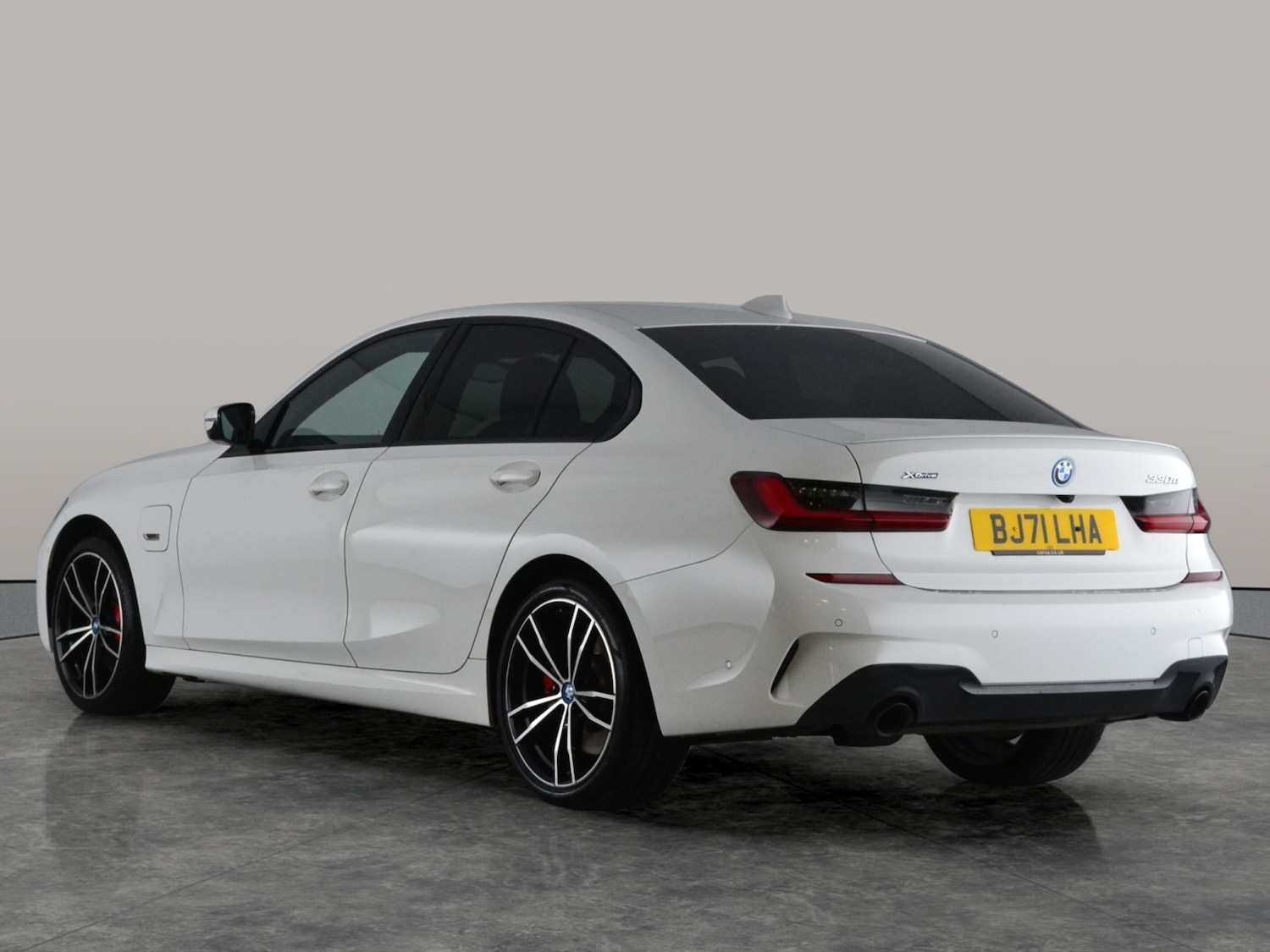 Used BMW 3 Series 2021 for sale - 76374861: Photo 11