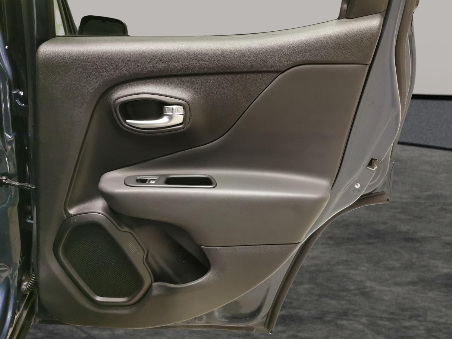 Used Jeep Renegade 2020 for sale - 78061014: Photo 28