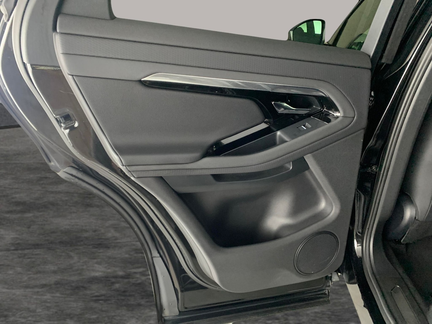 Used Land Rover Range Rover Evoque 2021 for sale - 76704159: Photo 32