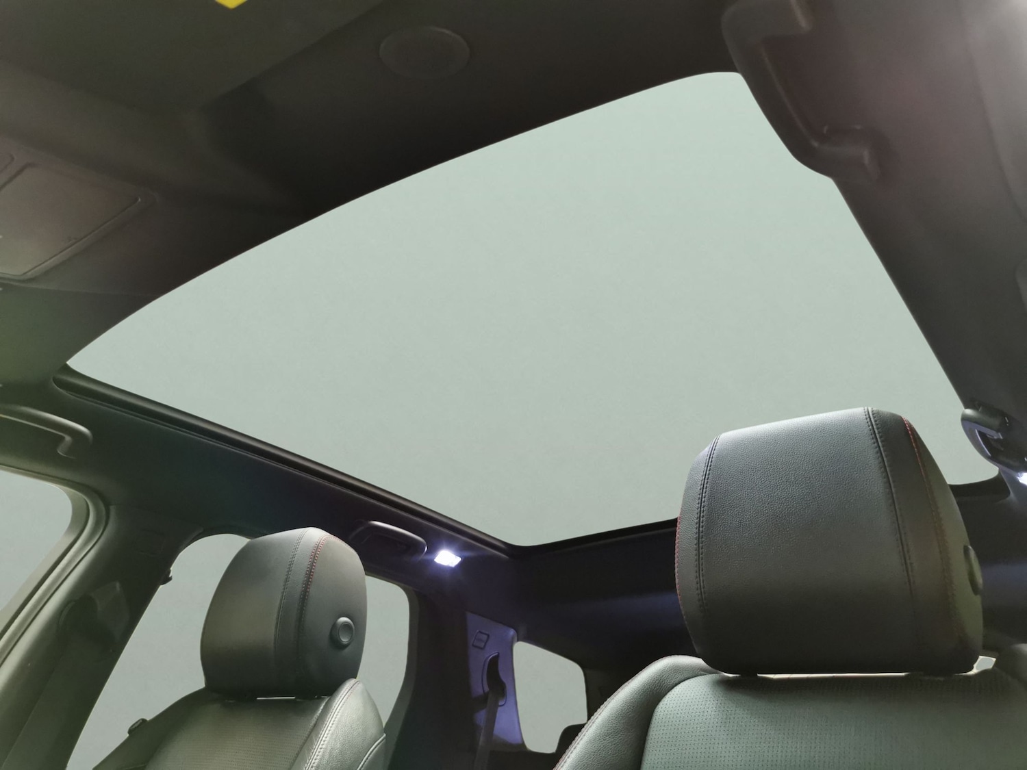 Used Land Rover Discovery Sport 2022 for sale - 78159722: Photo 5