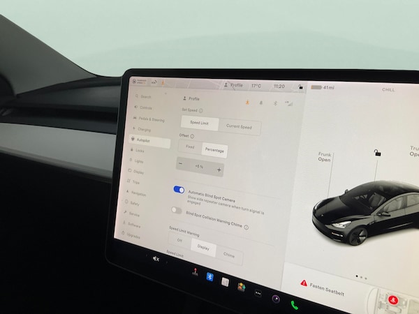 Used Tesla Model 3 2021 for sale - 76274976: Photo 31