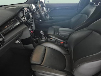 Used MINI Hatch 2019 for sale - 79528773: Photo