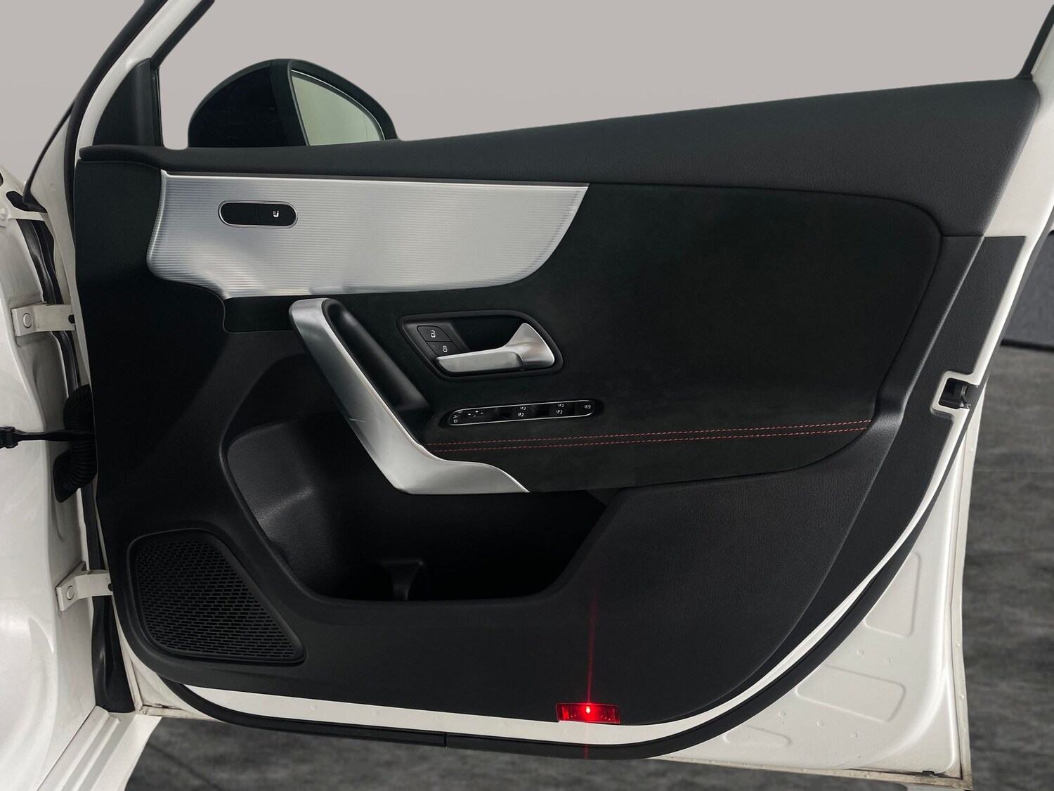 Used Mercedes-Benz A-Class for sale - 77916955: Photo 35