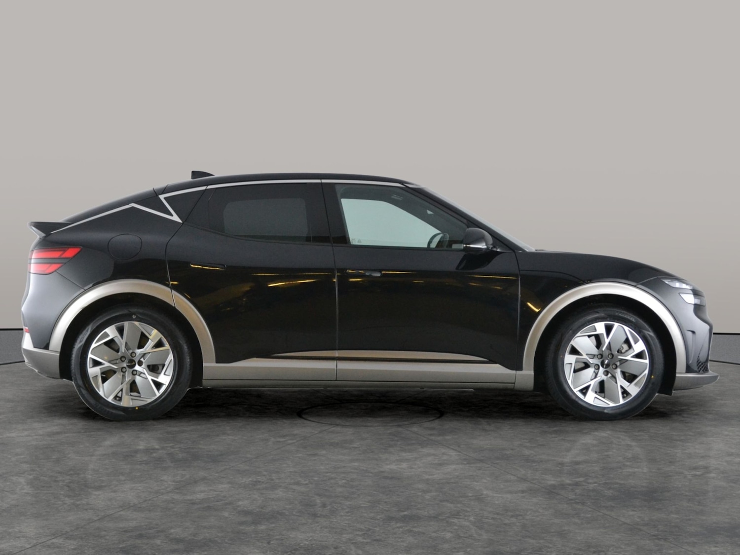 Used Genesis GV60 2022 for sale - 77703047: Photo 11