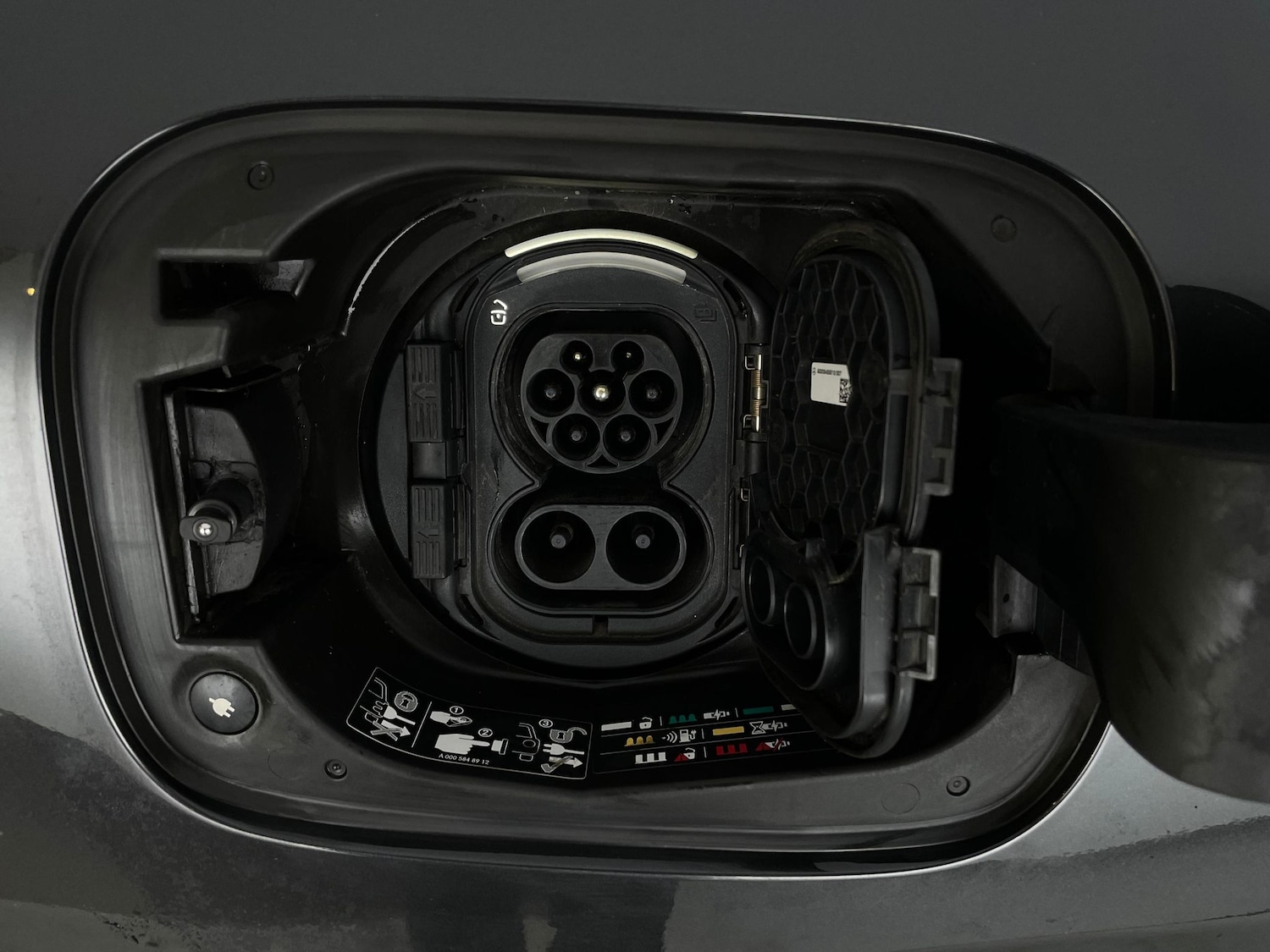 Used Mercedes-Benz EQC 2022 for sale - 77776003: Photo 37