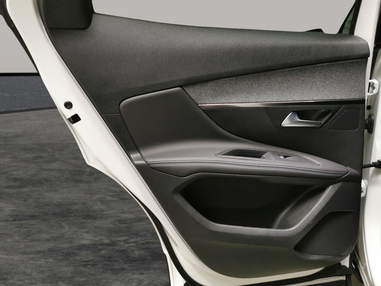 Used Peugeot 3008 2024 for sale - 77776000: Photo 29