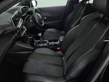 Used Peugeot 2008 undefined for sale - 78140024: Photo