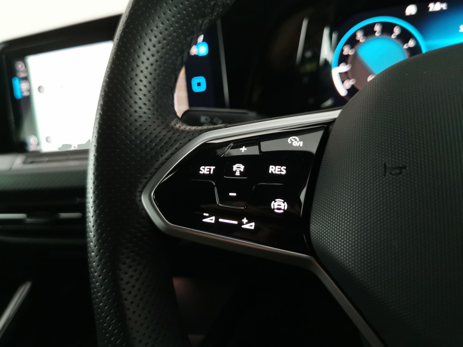 Used Volkswagen Golf 2023 for sale - 76593894: Photo 23