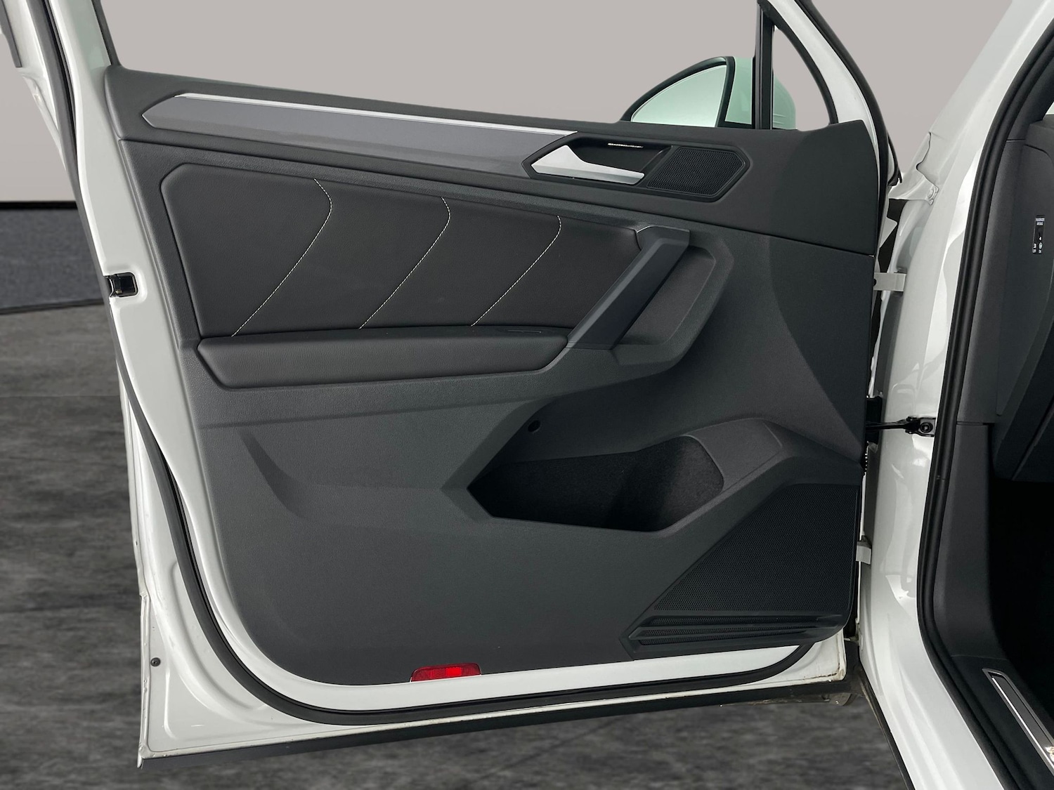 Used Volkswagen Tiguan 2020 for sale - 76599756: Photo 37