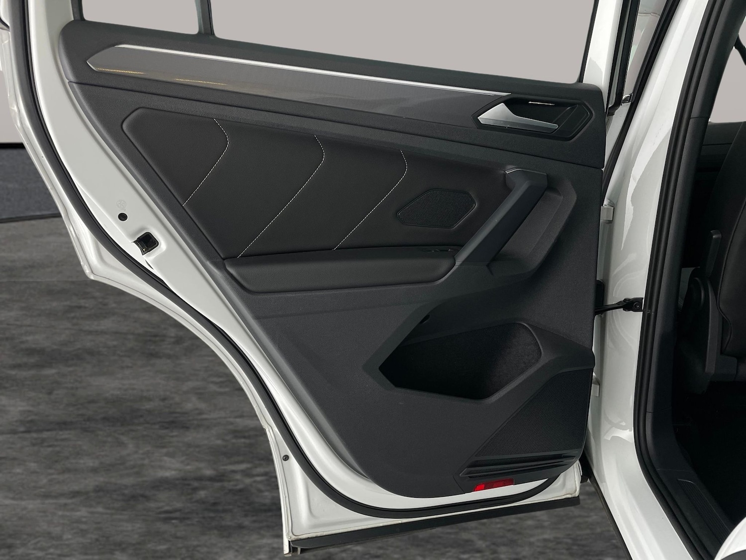 Used Volkswagen Tiguan 2020 for sale - 76599756: Photo 38