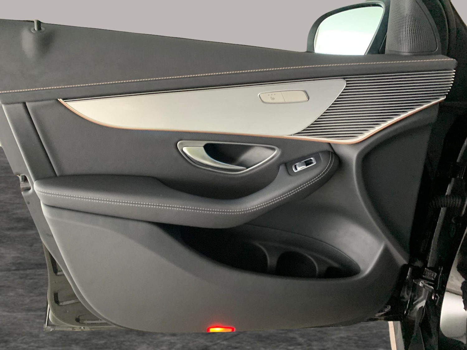 Used Mercedes-Benz EQC 2023 for sale - 76984440: Photo 30