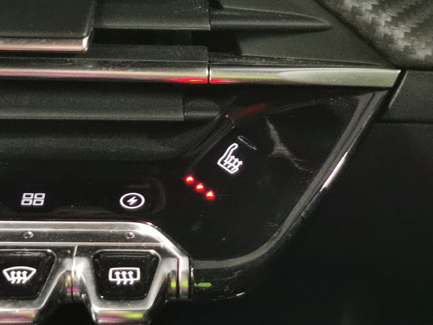 Used Peugeot E-2008 2022 for sale - 77079360: Photo 17