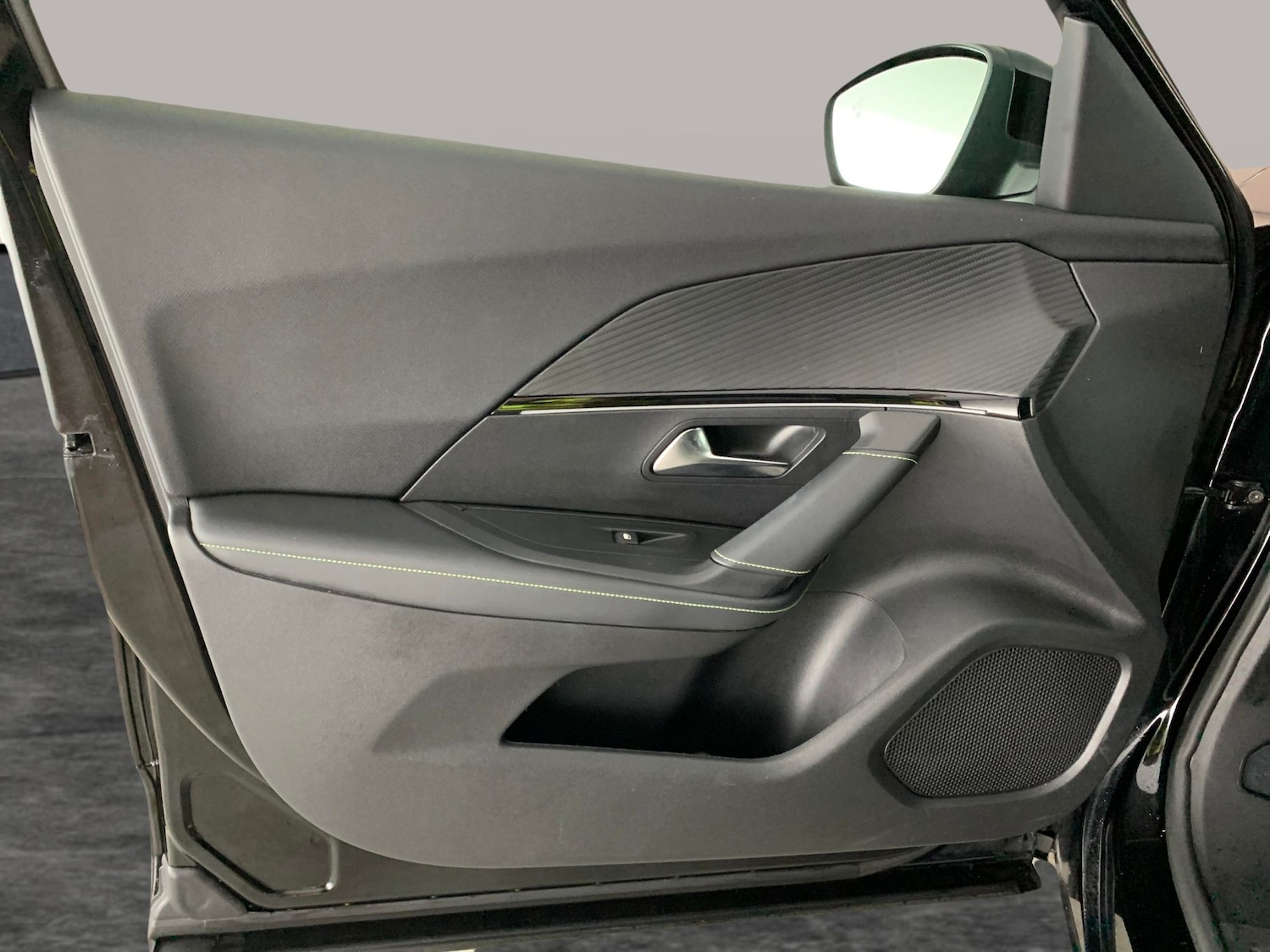 Used Peugeot E-2008 2022 for sale - 77079360: Photo 28