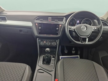 Used Volkswagen Tiguan 2018 for sale - 78592060: Photo