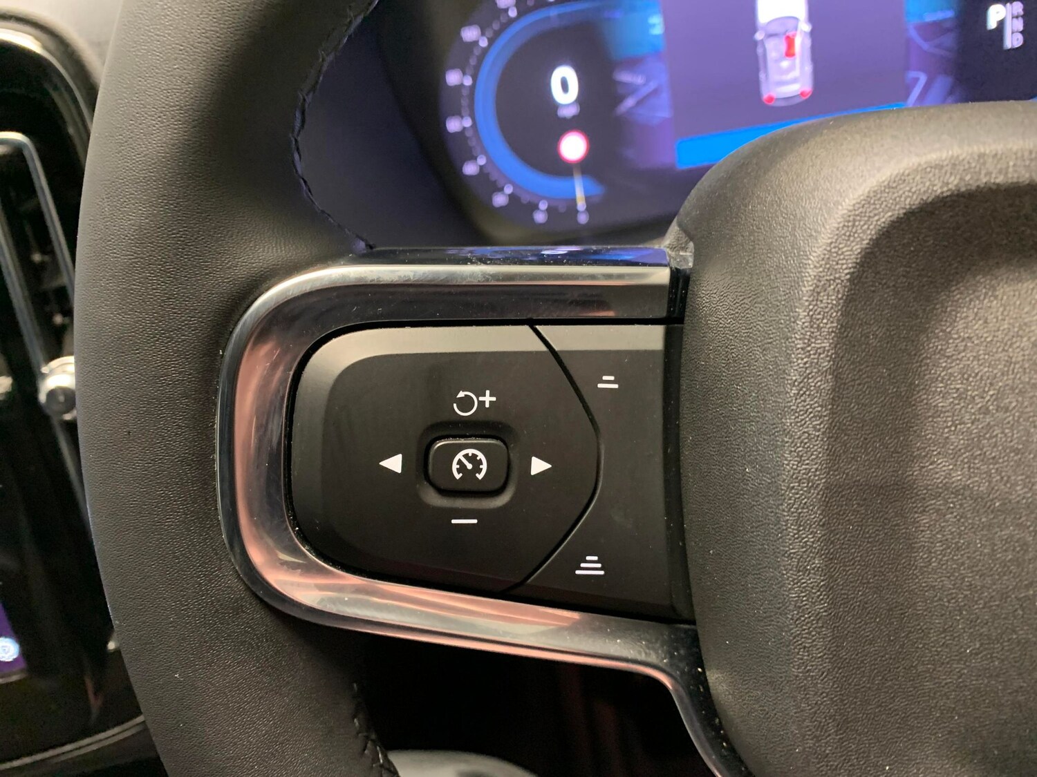 Used Volvo XC40 2022 for sale - 77447793: Photo 21