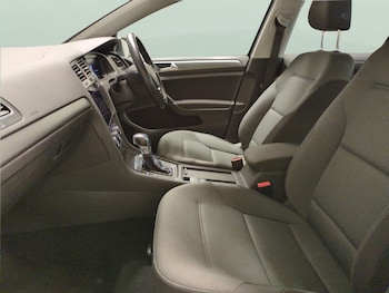 Used Volkswagen Golf 2019 for sale - 77928246: Photo