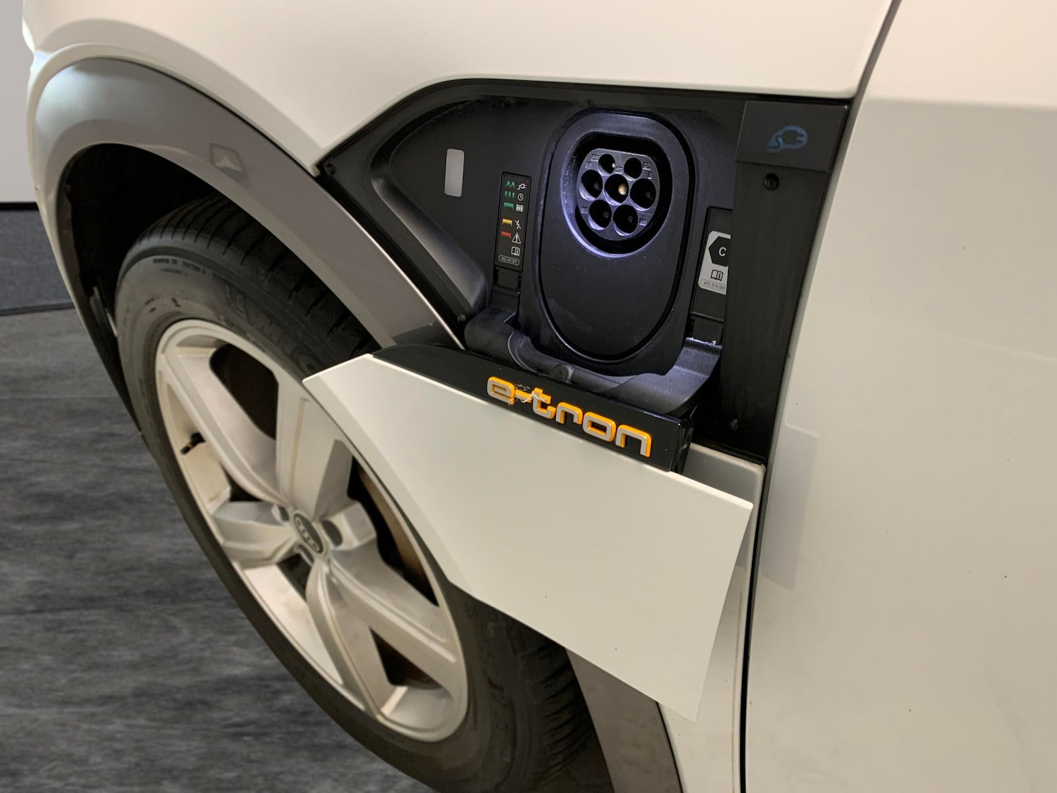 Used Audi e-tron for sale - 77034092: Photo 31