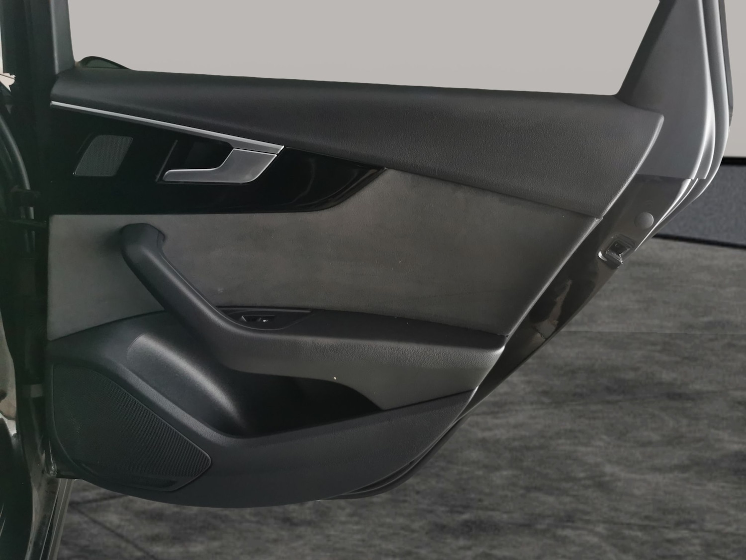 Used Audi A4 2022 for sale - 77063704: Photo 32