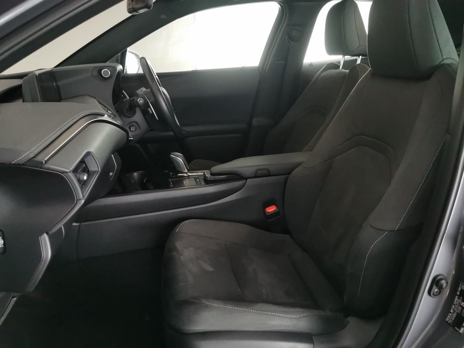 Used Lexus UX 2023 for sale - 77563527: Photo 4