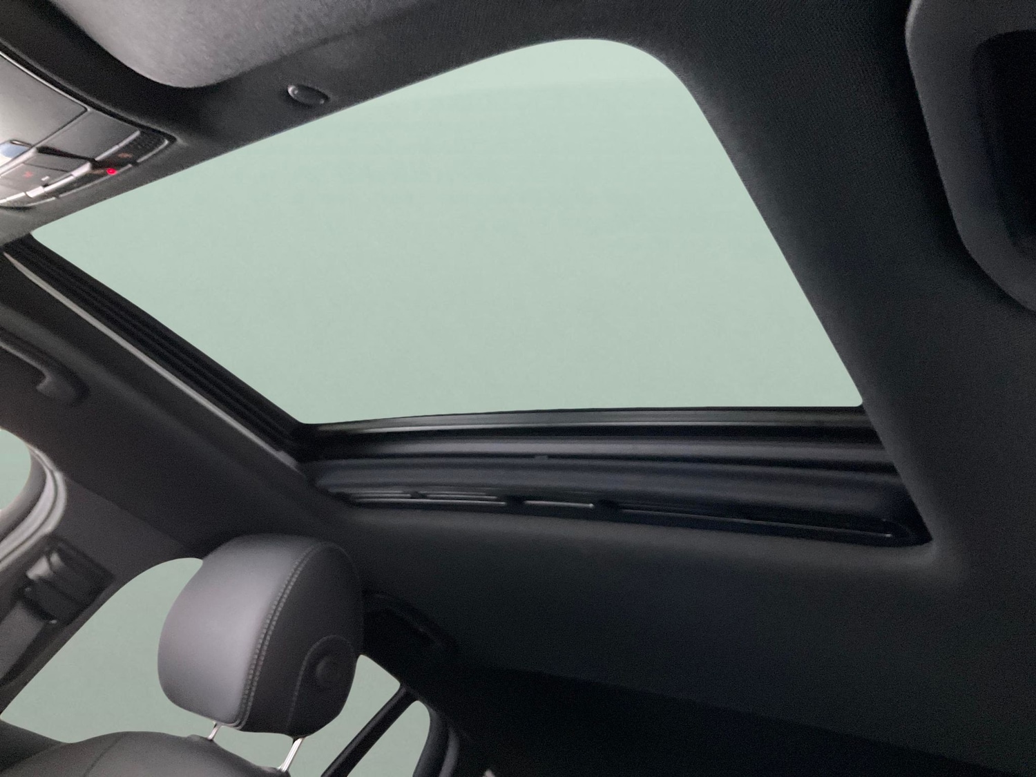 Used Mercedes-Benz EQC 2022 for sale - 76428492: Photo 7