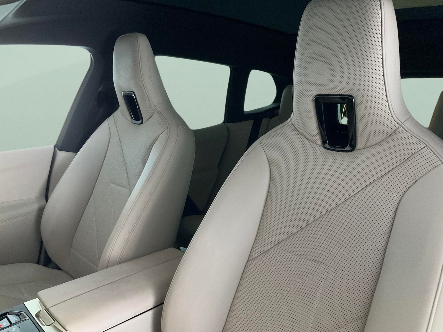 Used BMW iX 2022 for sale - 76342369: Photo 11